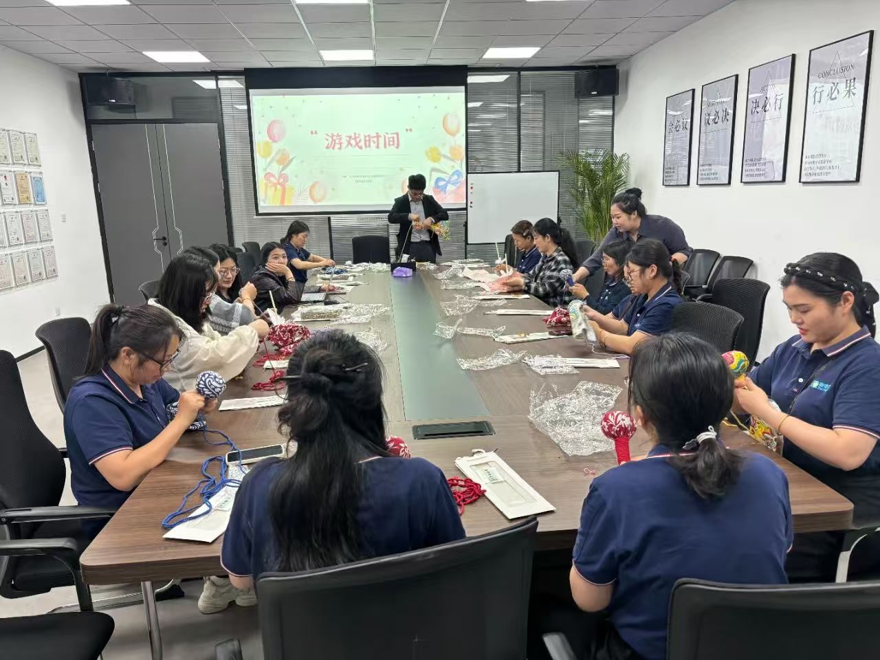 端午“粽”情|有“艾”相伴,苏州赛德克平衡机端午节DIY艾草锤活动